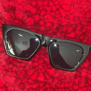 Black Cat eye sunglasses