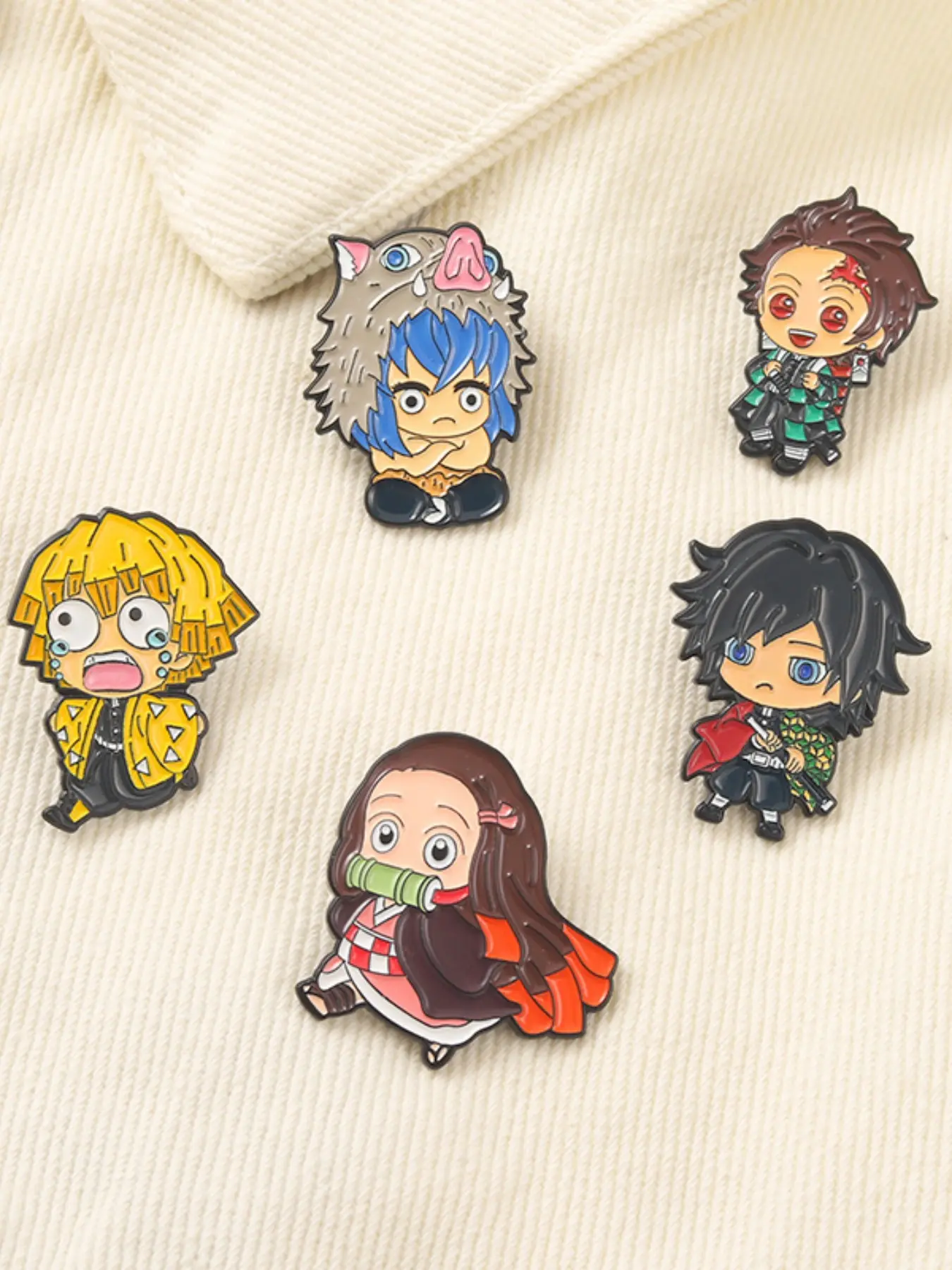 5-Piece Japanese Anime Alloy Enamel Pin Set Demon Slayer: Kimetsu No Yaiba Kamado Tanjirou Badge, Versatile Clothing Backpack Lapel Brooch Pins Drop Set Pins Jewelry Accessory Gift for Friends