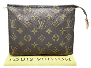 Pre-owned Louis Vuitton Canvas Clutches & Wristlets Preowned Poche Toilette 19 Clutch Bag