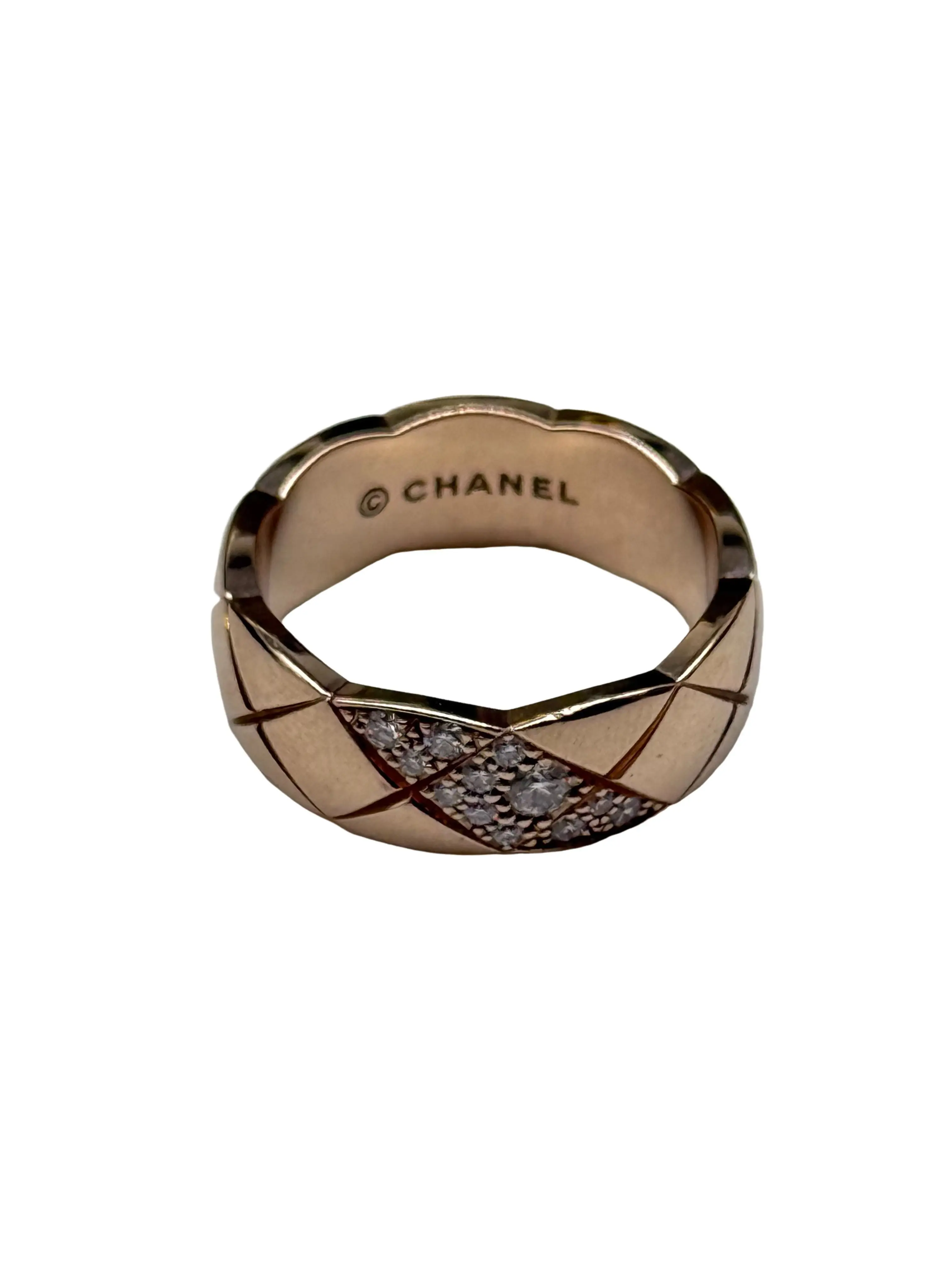 Pre-owned Chanel 18K Diamond Coco Crush Band Ring SIZE 53