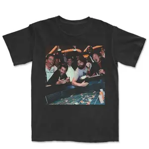 Vintage the Hangover Playing Poker Crewneck T-Shirt, Funny the Hangover Movie Tee Gift for Boyfriend Menswear Top Streetwear, Casual Top for Unisex