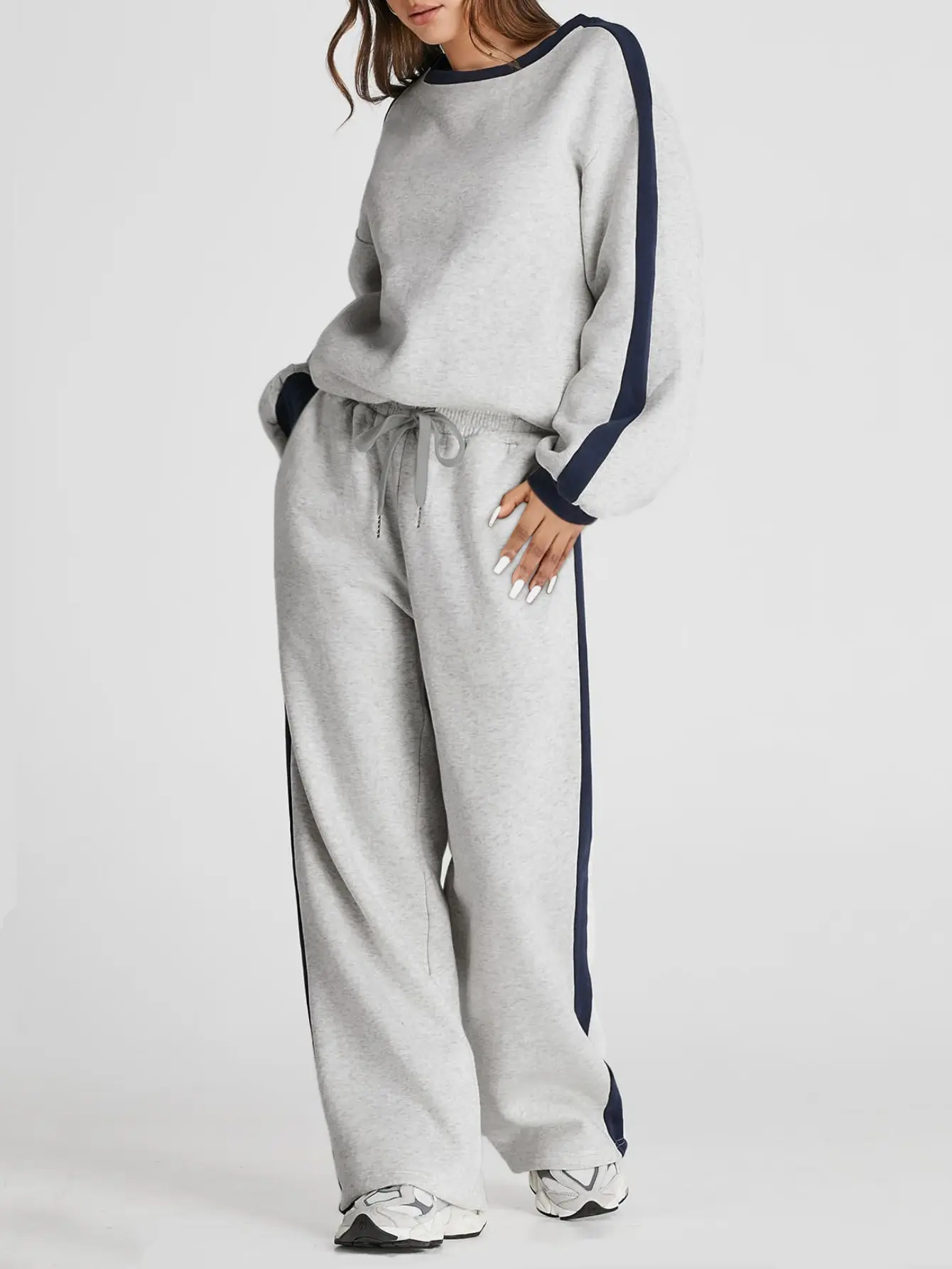 Women's 2-Piece Sweatset, Casual Colorblock Tracksuit with a Long Sleeve Crewneck Top and Straight Leg Pants for Casual Wear, Long Sleeves, Sweatset Style, Tracksuit Style, Patchwork Look, Round Neck