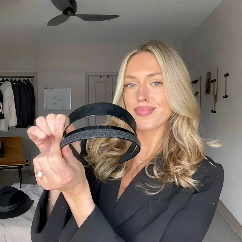 Women's Black Fluffy Bump-Up Headband - Stylish Fashion Hair Accessory for Daily Use & Photoshoots, For Photoshoots, Stylish Accessories, Volume Boost, Styling, Glamorous, Textured, Female, Black No Cardboard, Bump-Up Look, Round Headband, Photoshoot Wear