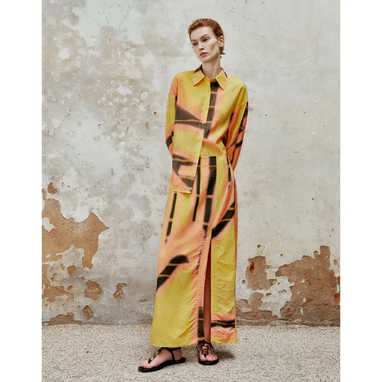 URBAN REVIVO 2026 Spring New Arrival Lady's Viscose Blend Fabric Long Sleeve Button-Down Casual Maxi Shirt Dress, Bold Abstract Print, Comfortable Hip-Fit Straight Skirt, UWH540039, Casual Wear summerwins