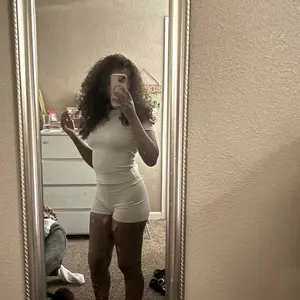 Outre Quick Weave Half Wig PENNY 26 Inch