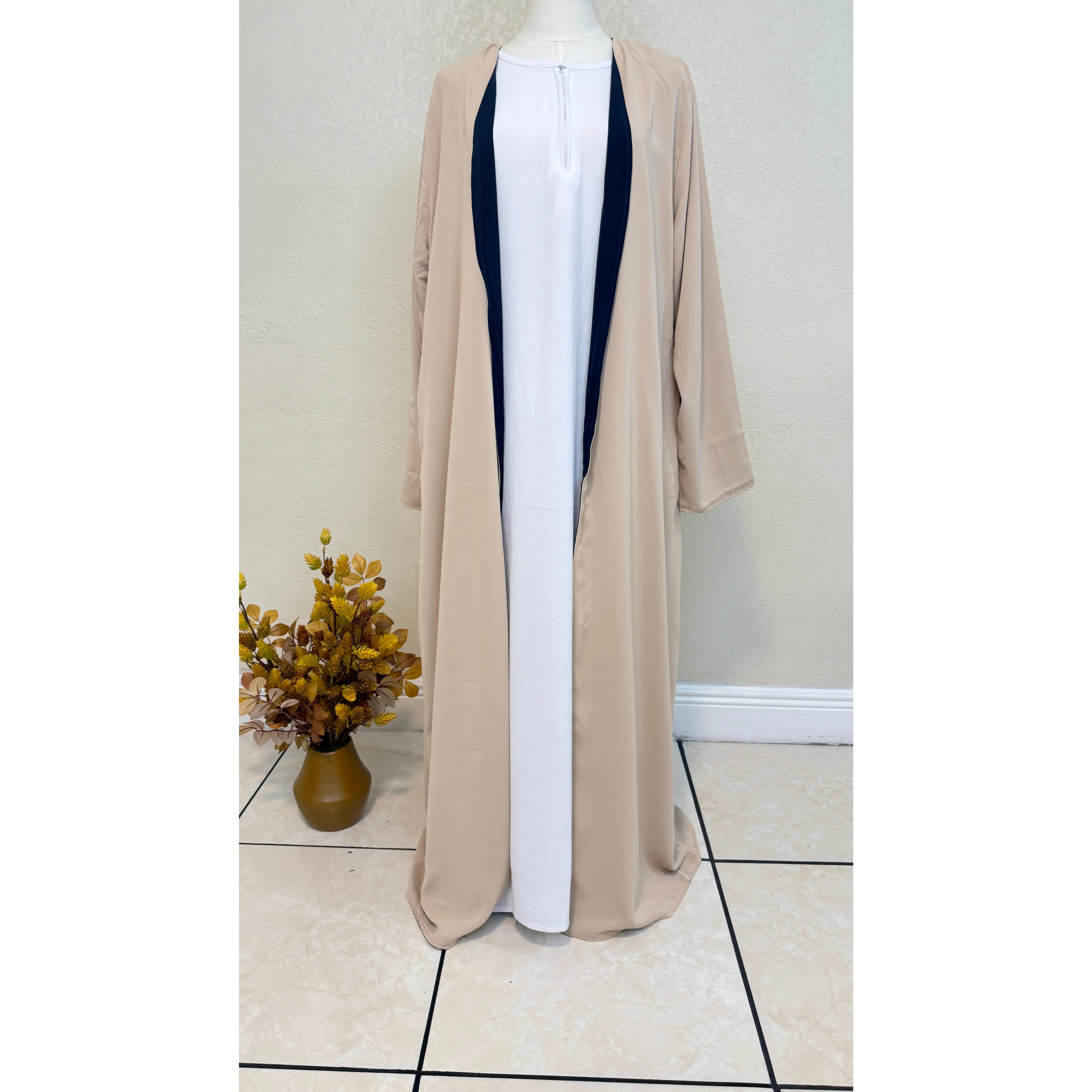 Zaira open Abaya in Navy and Cream