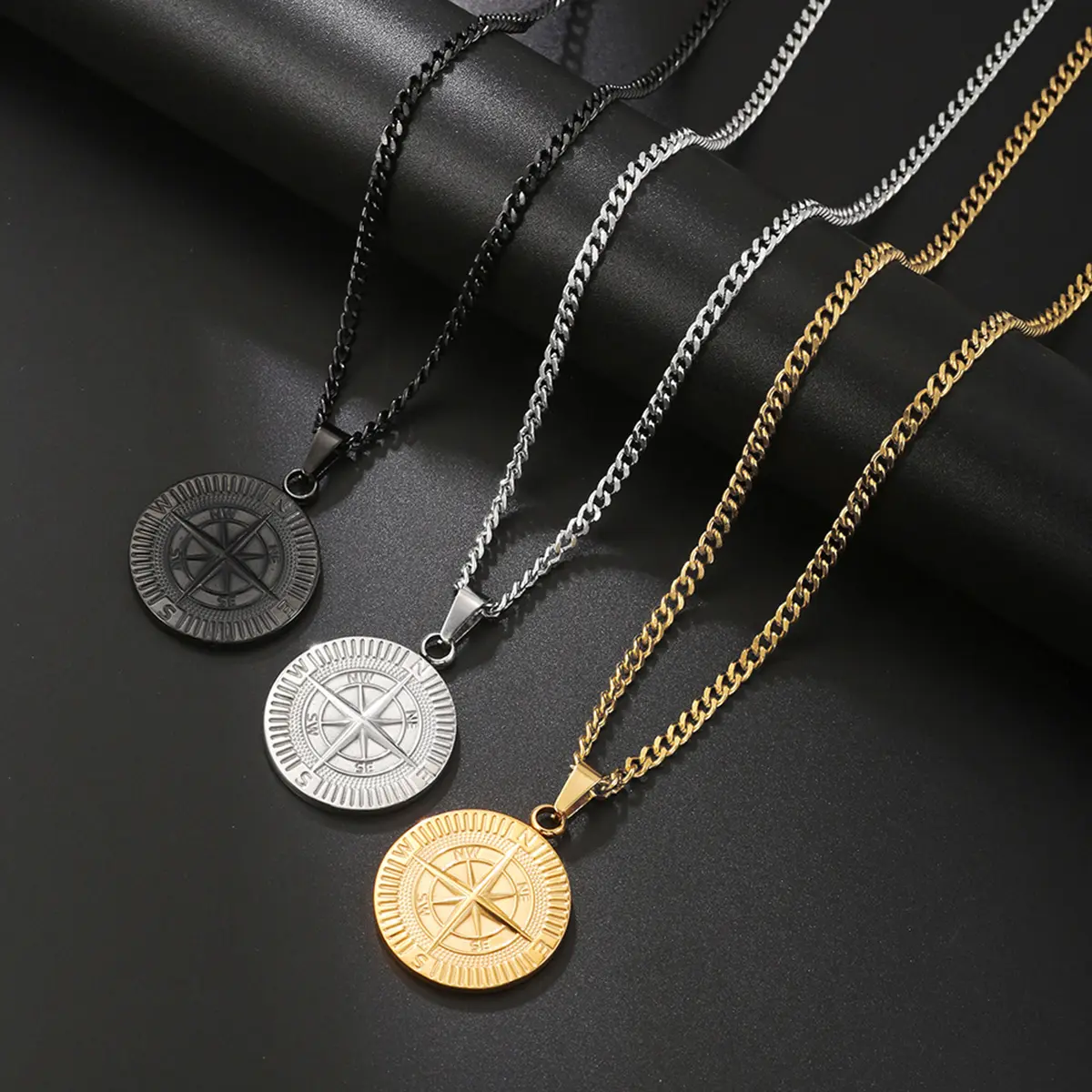 Unisex Punk Compass Pendant Necklace, Hip-Hop Style Metal Coated Coin Chain, Elegant Jewelry for Everyday Wear or Birthday Gift, Casual, Hip-Hop Chain, Coin Pendant, Adults, Daily, Metal Coating, Versatile Hip-Hop Chain