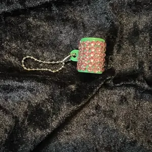 AKA  -Cut in Style: Custom Splitters – Personalize Your Experience!