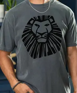 Safari Lion Kingdom Inspired Family Matching T-Shirt, 2026 Theme Park Vacation Group Tee, Hakuna Matata Style Unisex Trip Shirt Gift