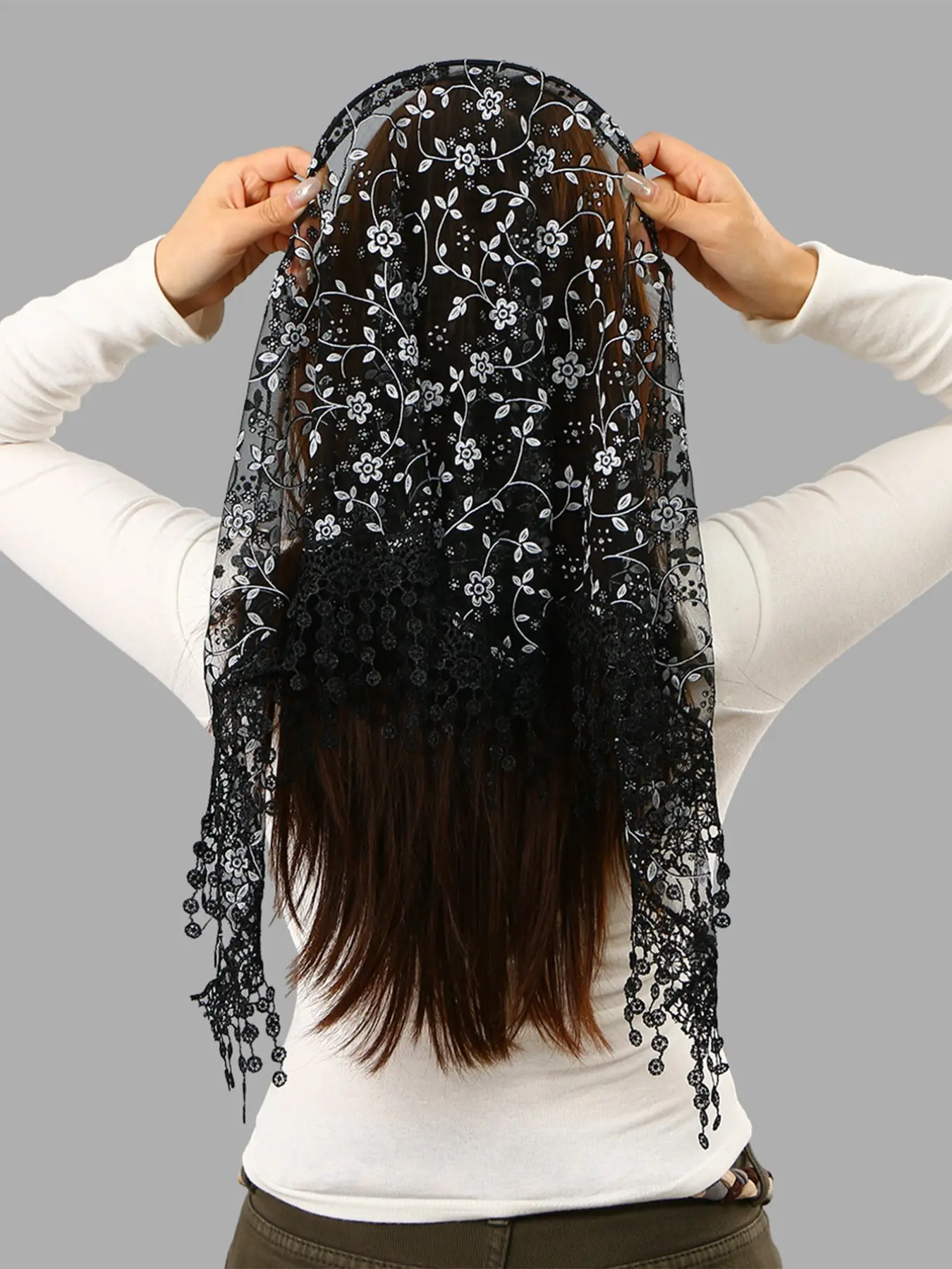 Women's Fashion Solid Color Floral Lace Triangle Bandana, Lightweight Hollow Sun Protection Headscarf, Easy Wrap Hijab, Casual All-Season Accessory, Hair Scarves