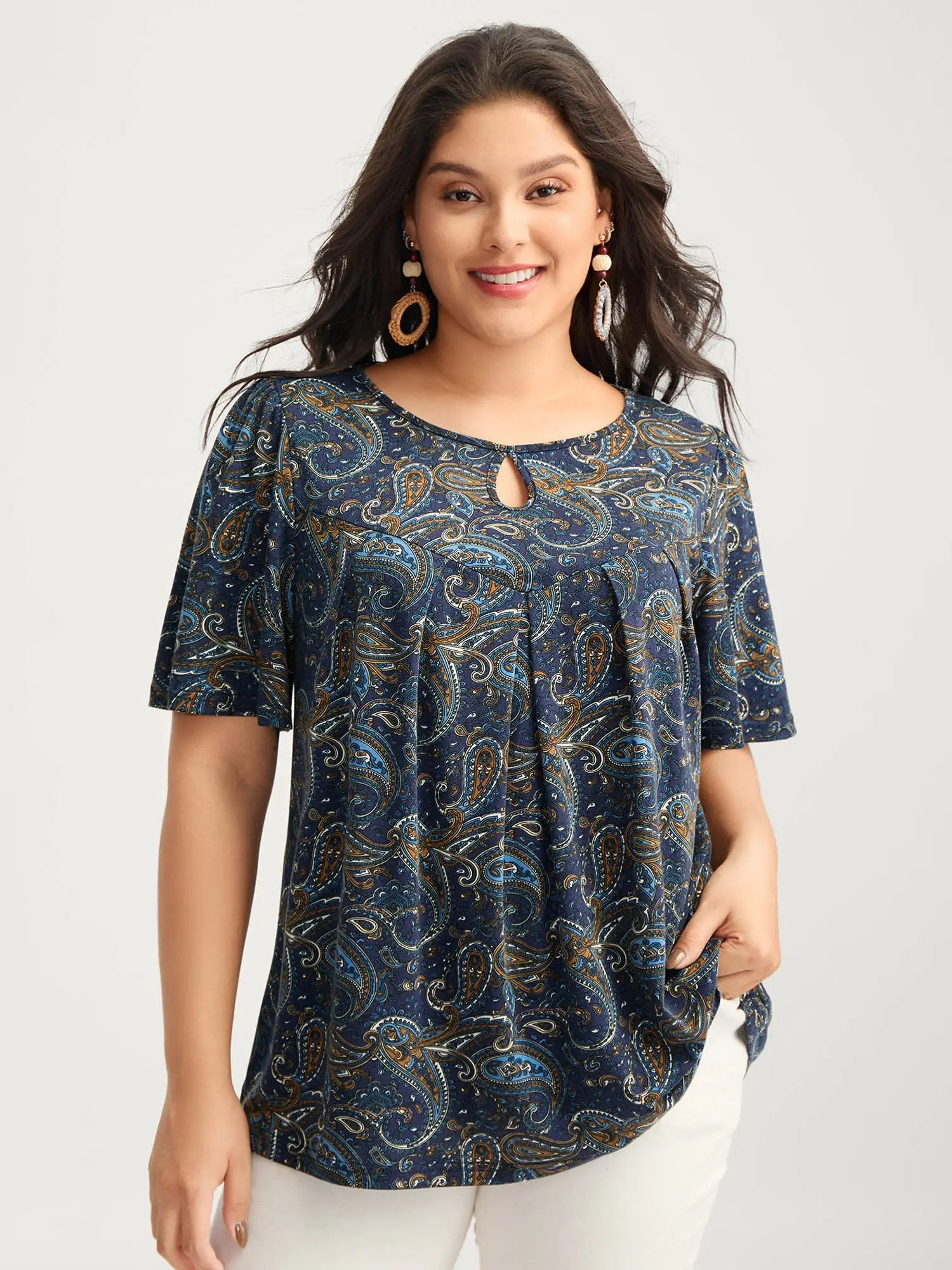BloomChic Women's Plus Size Casual Chic Paisley Print Short-Sleeve Blouse - Cut-Out Round Neck, High-Stretch Polyester Blend, Regular Length, Fit, Effortless Chic, Comfy Casual Top