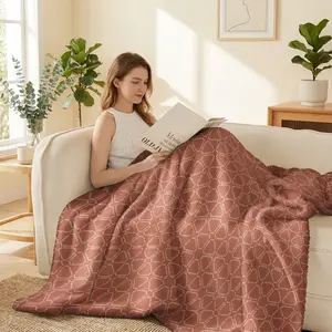 1pcs Hexagon  Pattern Milk Fleece Blanket, All- Season Use| Suitable For Various Occasions| Sofa, Bed, Office, Travel, Pets, Etc. Warm And Comfortable| Soft And Skin- Friendly, Multiple Sizes Available, 2D Printing
