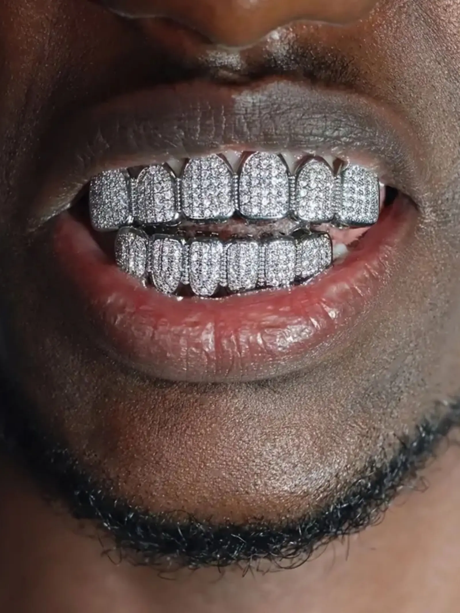 Fashion Copper Micro-Set Zircon Hip Hop Teeth Jewelry, Unisex Nightclub Dental Accessory, Shiny Stage Prop, 6-Tooth Set Big Fake Teeth