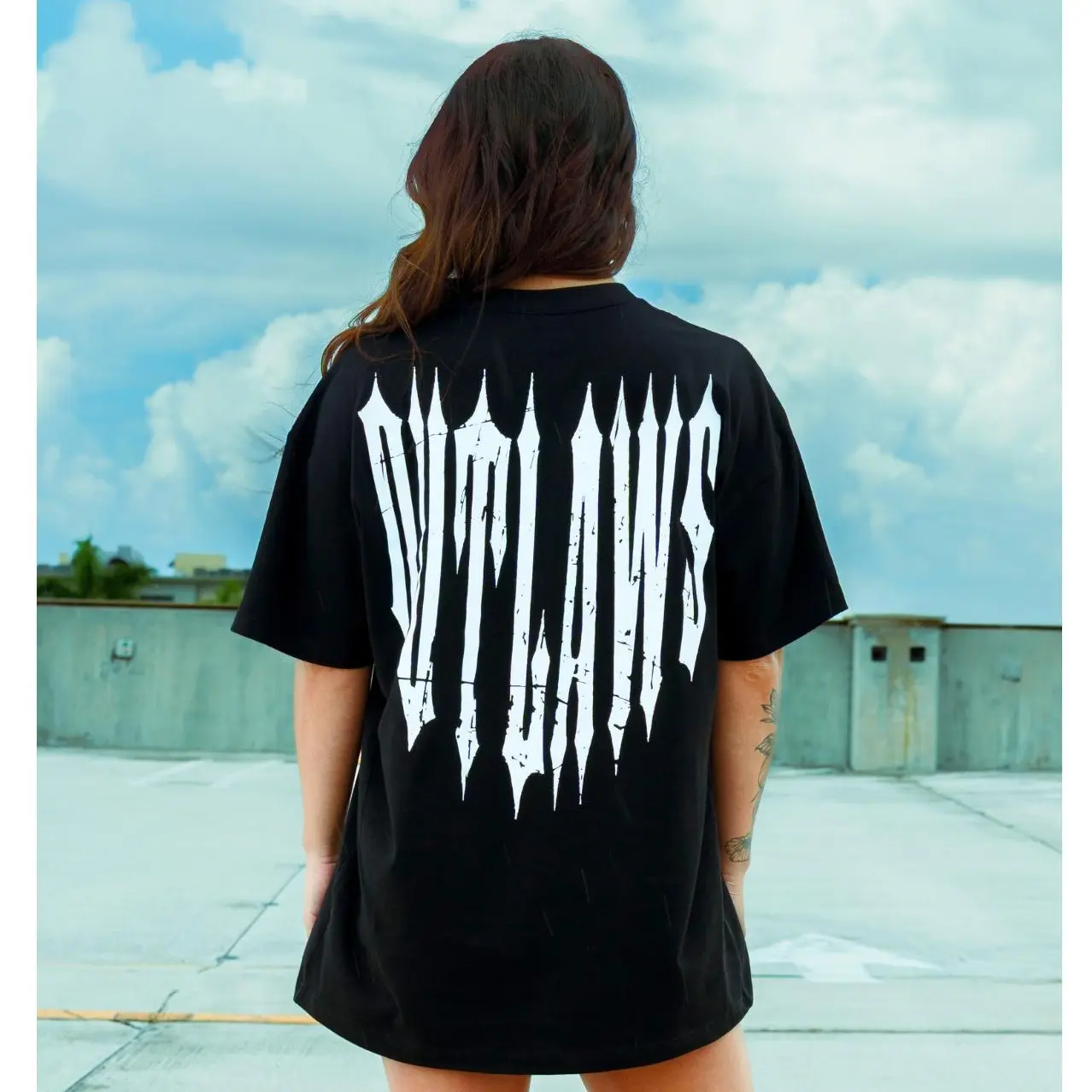 Iron Family Oversize Tee - Black Cotton TShirt with "OUTLAWS" Graphic print, Shortsleeve, Streetwear Fashion Crewneck Fabric Oversized Menswear Casual Loose Fit Jersey