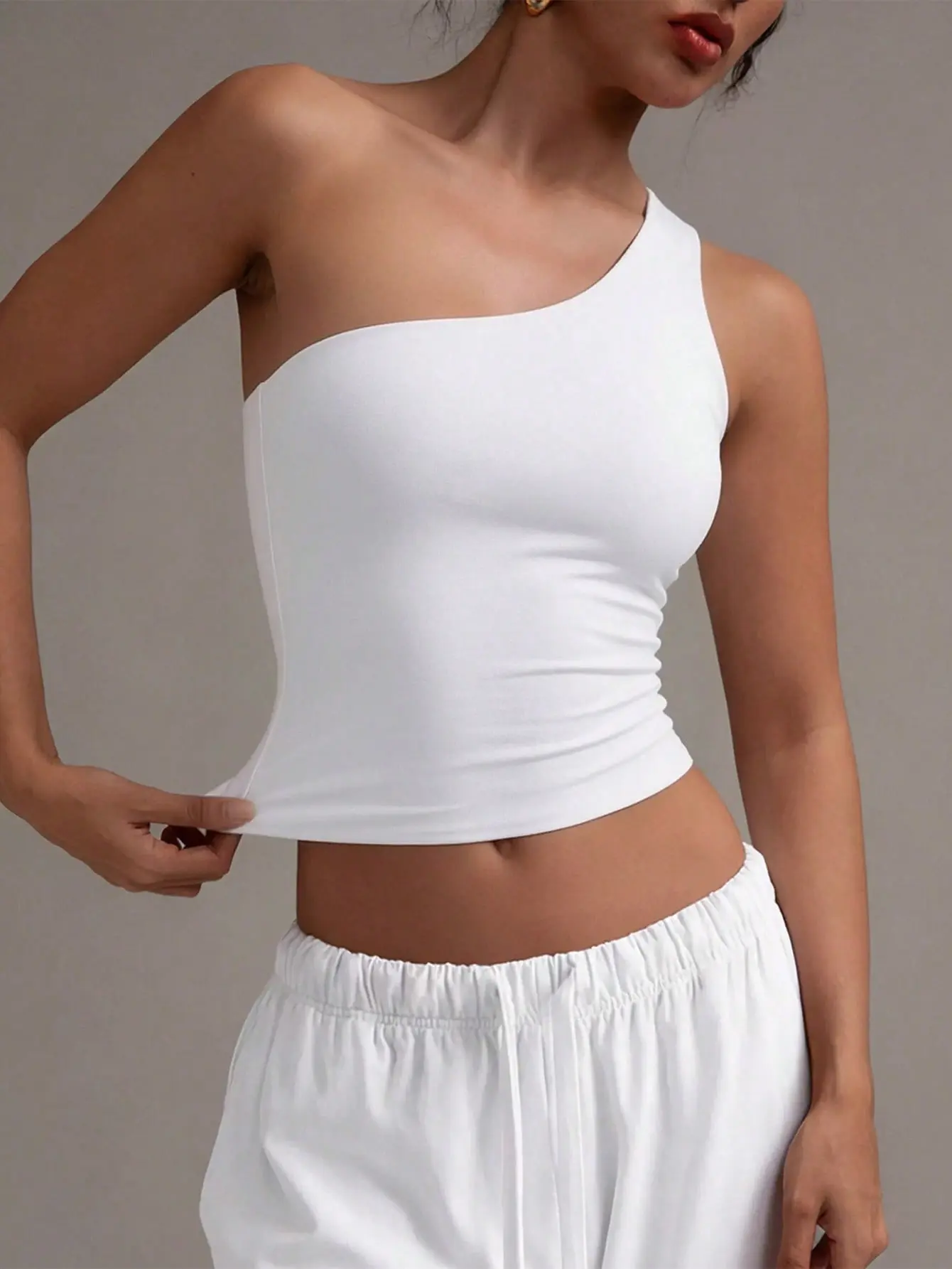 Women’s White Double Layer Camisole Top, Sleeveless Fitted Tank Top, Solid Color Stretchy Basic Undershirt for Summer, All Season Wear & Clean Girl Aesthetic