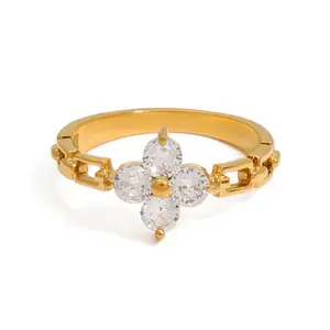18K Clear CZ Clover Flower Rollie Ring