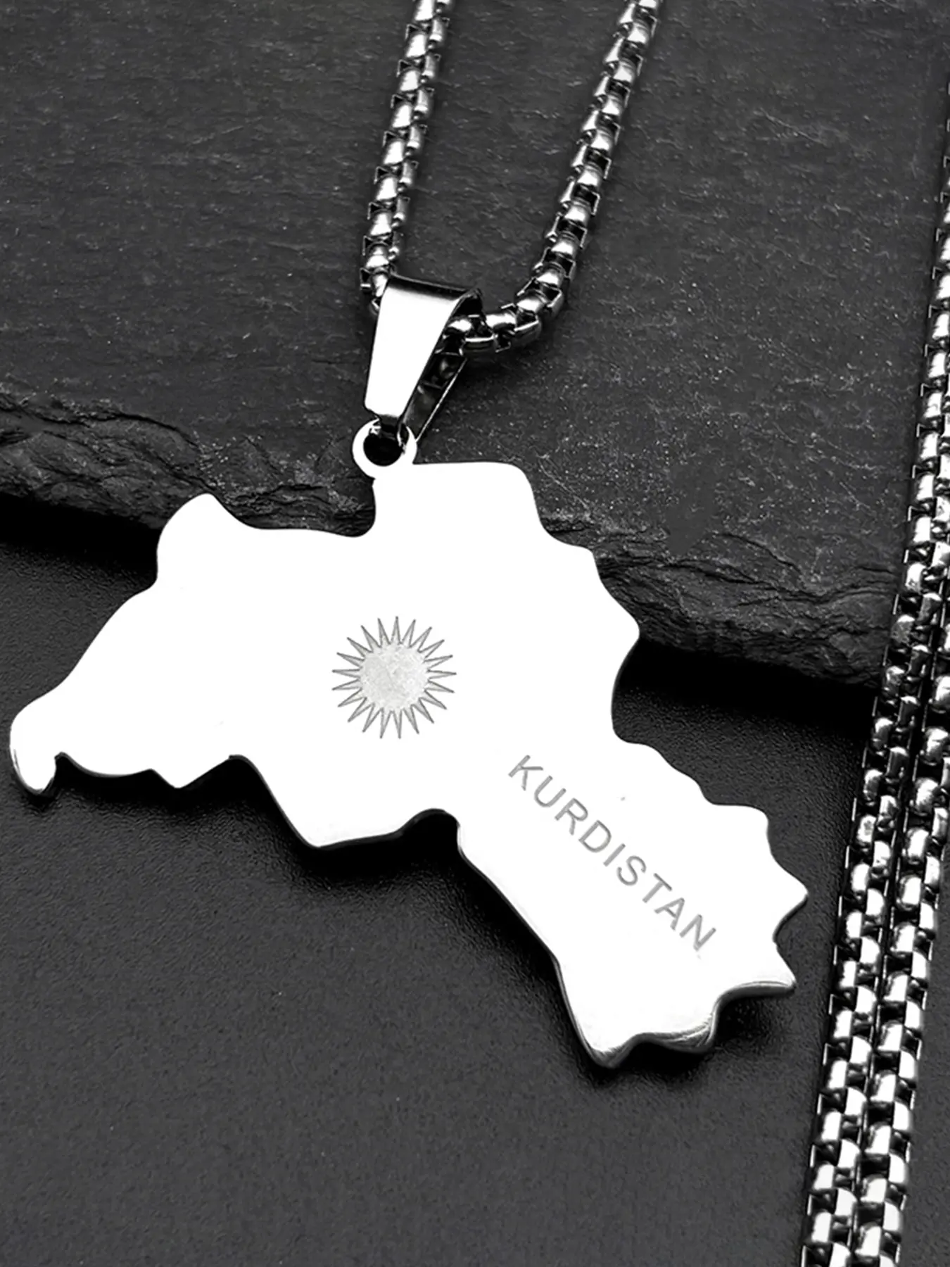 Kurdistan Map Flag Sun Symbol Name Engraved Jewelry Pendant Necklace for Men Women Stainless Steel Gold Color Ethnic National Geography Chain