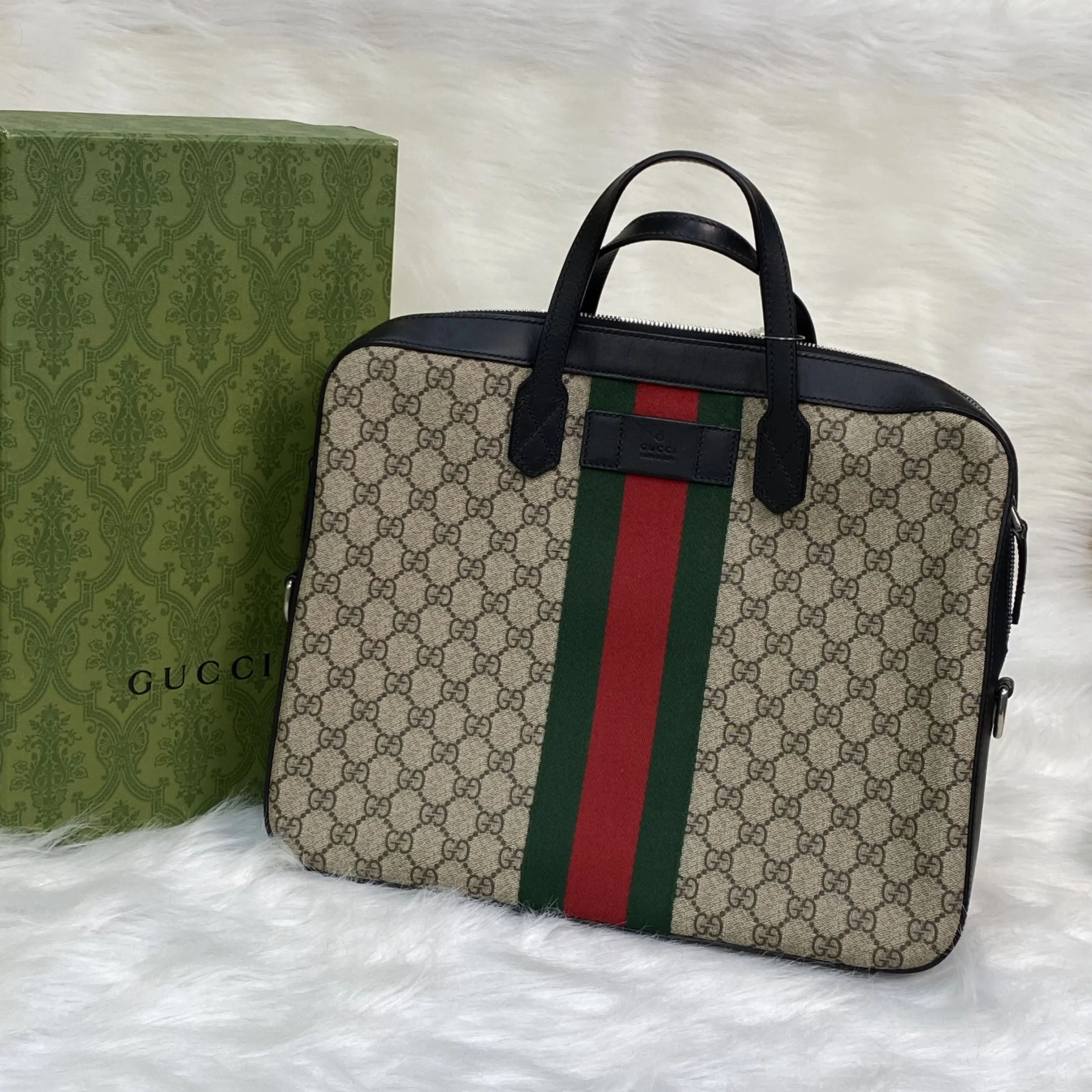 Pre-owned GUCCI canvas Shoulder Bags GG Supreme Briefcase