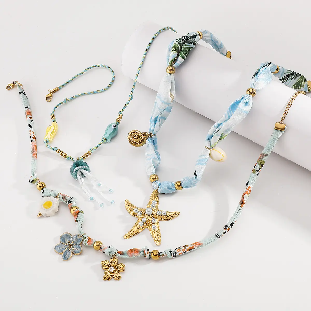 Women's Scarf Pendant Necklace, Stainless Steel Long Chain Jewelry with Nautical Jellyfish & Starfish Charms, Tarnish-Proof for Summer Beach Wear, Jellyfish Necklaces, Beach Charm Necklaces
