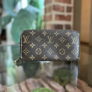 Pre-owned Louis Vuitton Coated Canvas Small Leather Goods Zippy Monogram Canvas Wallet