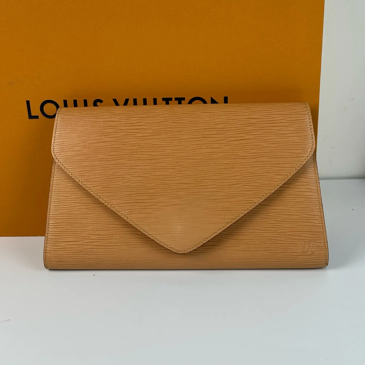 Pre-owned Louis Vuitton Twist Purse CC0203