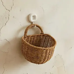 Rustic Handmade Rattan Woven Wall Hanging Basket for Spoon, Chopsticks, Flowers and Sundries Storage - Multipurpose Plastic Wall-Mounted Storage Basket for Home Decor (1pc), Shelf Baskets
