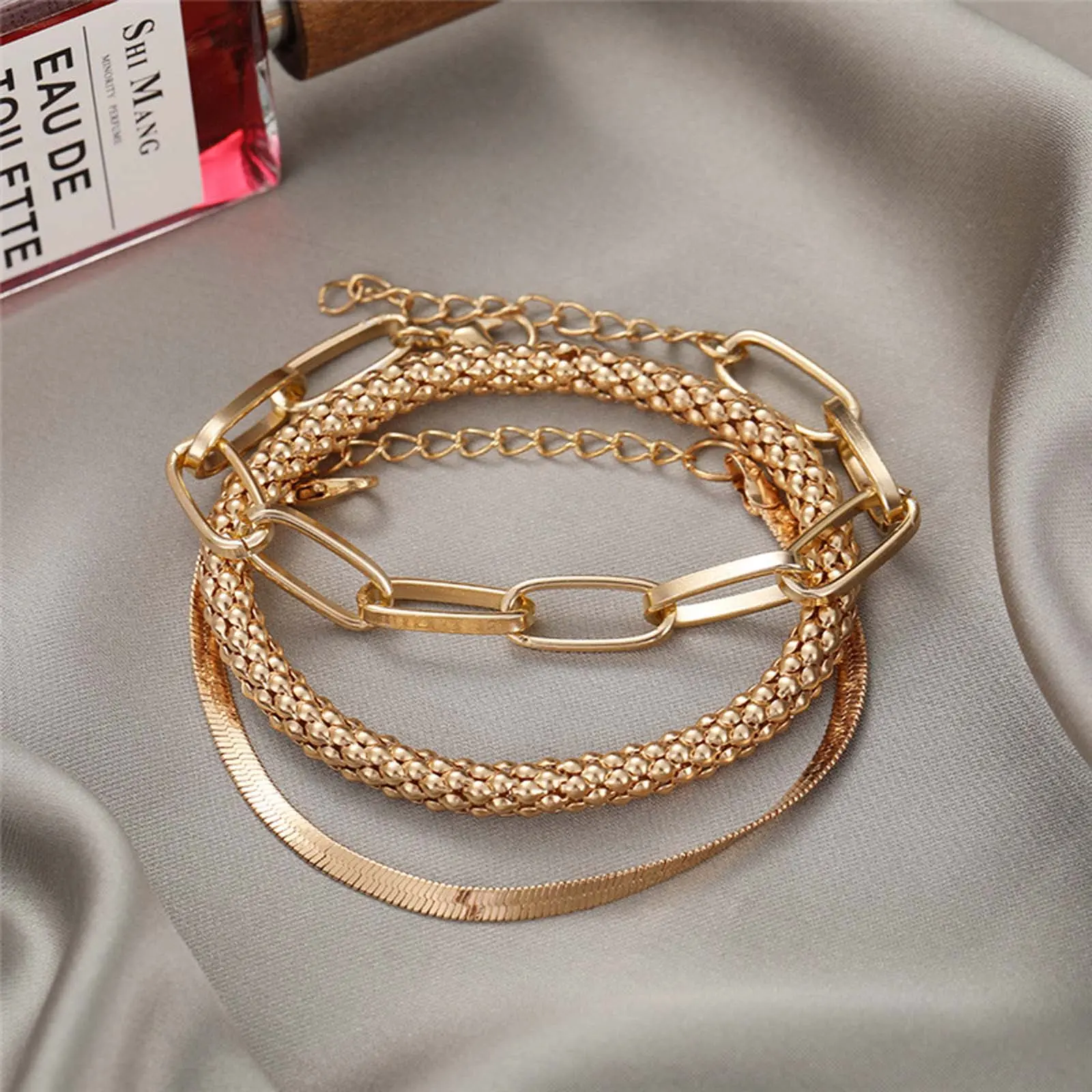 Women's Multi-Layer Snake Bone Chain Bracelet - Stackable Artificial Gemstone Jewelry with Stylish Bracelet Design, Synthetic Colored Gems, Subtle Gothic & Punk Nods, Vintage Charm, Daily Wear for Female Adults, Ideal Celebration Gift, Multilayered Bangle