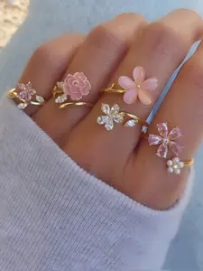 4-Piece Rhinestone & Faux Pearl Rings, Stackable Rings, Perfect Gift for Her, Stylish Jewelry Accessories, Floral Design Rings, Blooming Floral Accent, Charming Rhinestones, Imitation Pearls