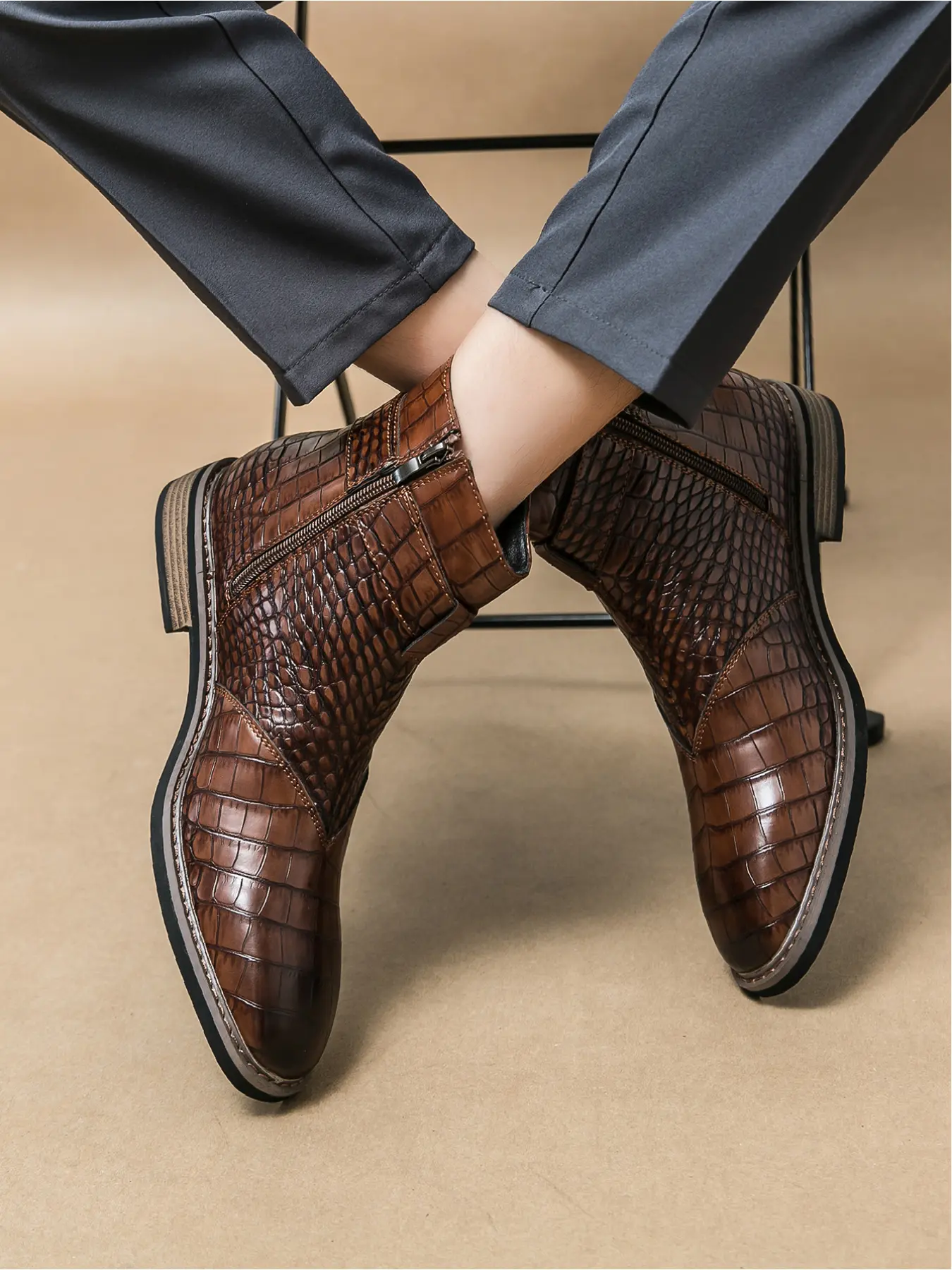Men's Black Crocodile - Patterned Business Leather Boots, Luxury Business Style, Patent Leather Material, High - End Texture & Comfortable, Ideal for Business Commute & Formal Occasions, Footwear
