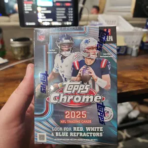 2025 TOPPS CHROME FOOTBALL VALUE BLASTER BOX