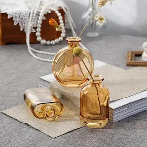 Geergeekkk Reed Diffuser Set with Tulip Flowers, Vintage Rectangular Bottle, Lavender Scent — Reed Diffusers, 6.76 fl oz, lasts up to 90 days, suitable for narrow spaces; flower reed diffuser, long-lasting, ideal for bathroom and office decor