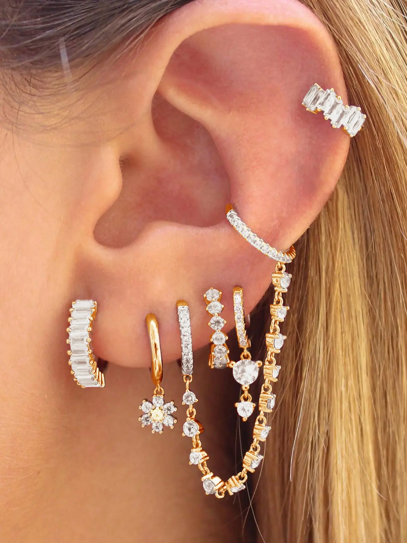 6Pcs Luxury 24K Gold Plated Cubic Zirconia Hoop Earrings Set For Women Earring Sets Zircon Chain Earrings Pack Flower Drop Dangle Earrings Earring Stacks Stack Earrings Jewelry