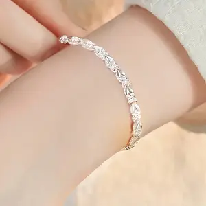 Vintage Style 925 Sterling Silvery Plated Elegant Bracelet - Perfect For Casual Attire And Valentine's Day Gifts
