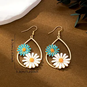 Women's Dainty Daisy Teardrop Earrings - Hypoallergenic, Lightweight Enamel Dainty Jewelry, Floral Embellishments Coastal Beach Charm Daisy Flower Earrings for Garden Party Daily Wear