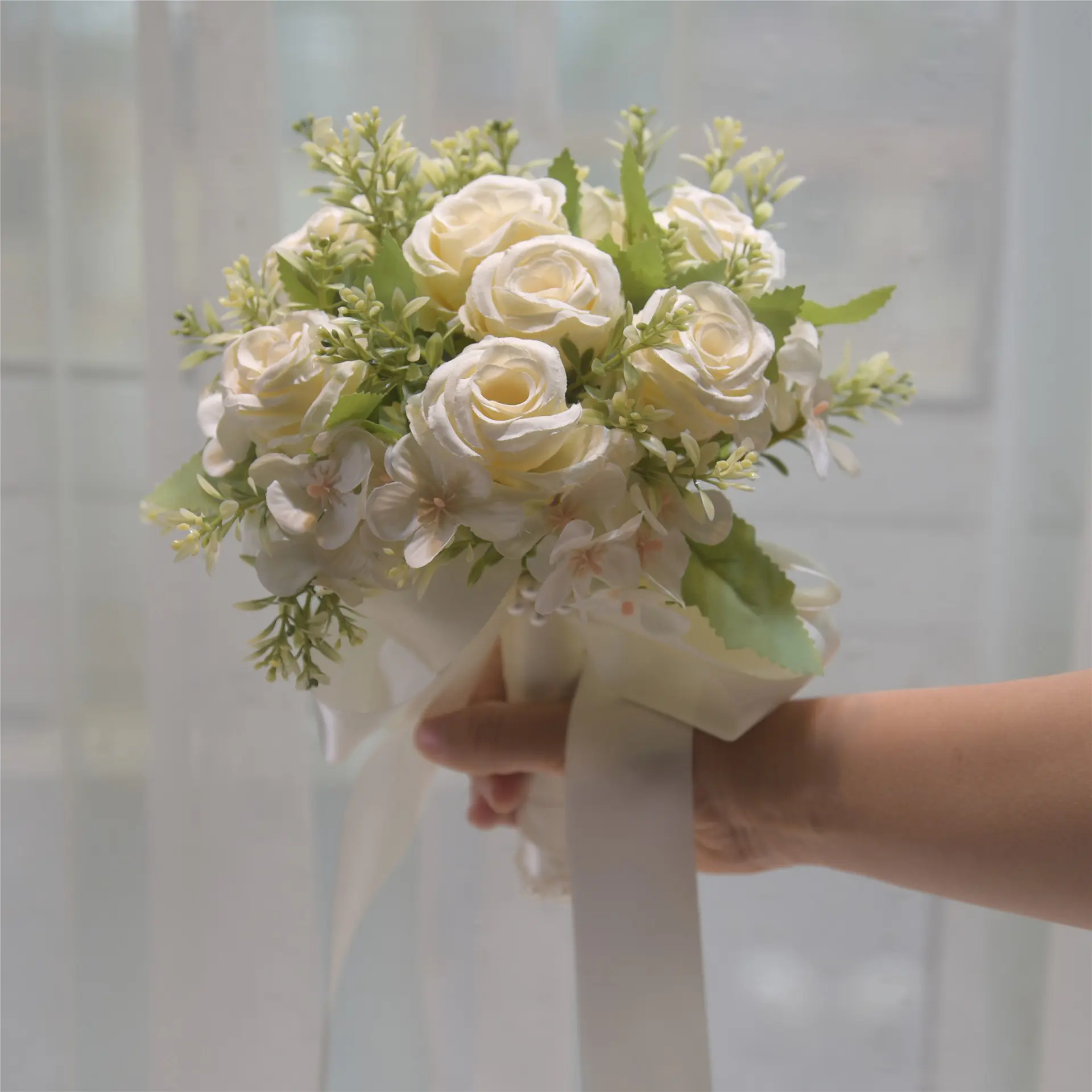 Realistic Wedding Handheld Bouquet, Bridal Flower Arrangement, Bridemaid Marriage Certificate Rose Ball Fake Flowers, Plastic Faux Flowers, Photography Props, Artificial Flowers, Decorative Flowers