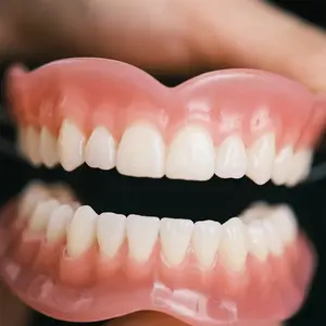 Realistic Upper & Lower Dentures - Natural-Looking Teeth Replacement with Pink gums, Comfortable Denture for chewing, Easy-to-Clean Dental Prosthesis for Toothless Adults - Ideal Birthday or Independence Day Gift, Flexible Material