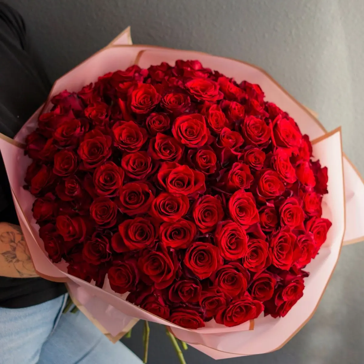 Artificial flowers bouquet Artificial flowers bouquet