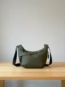 Women's Fashionable Solid Color Nylon Lightweight Crossbody Bag, Large Capacity Zipper Everyday Bag, Work Bag for Work & Back to School