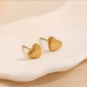 Live earrings