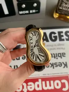 Vintage Asymmetrical Watch for Men, Casual Analog Watch, Unique Fashion Y2K Style, Twisted Roman Numerals, Best Gift Choice, Retro Design