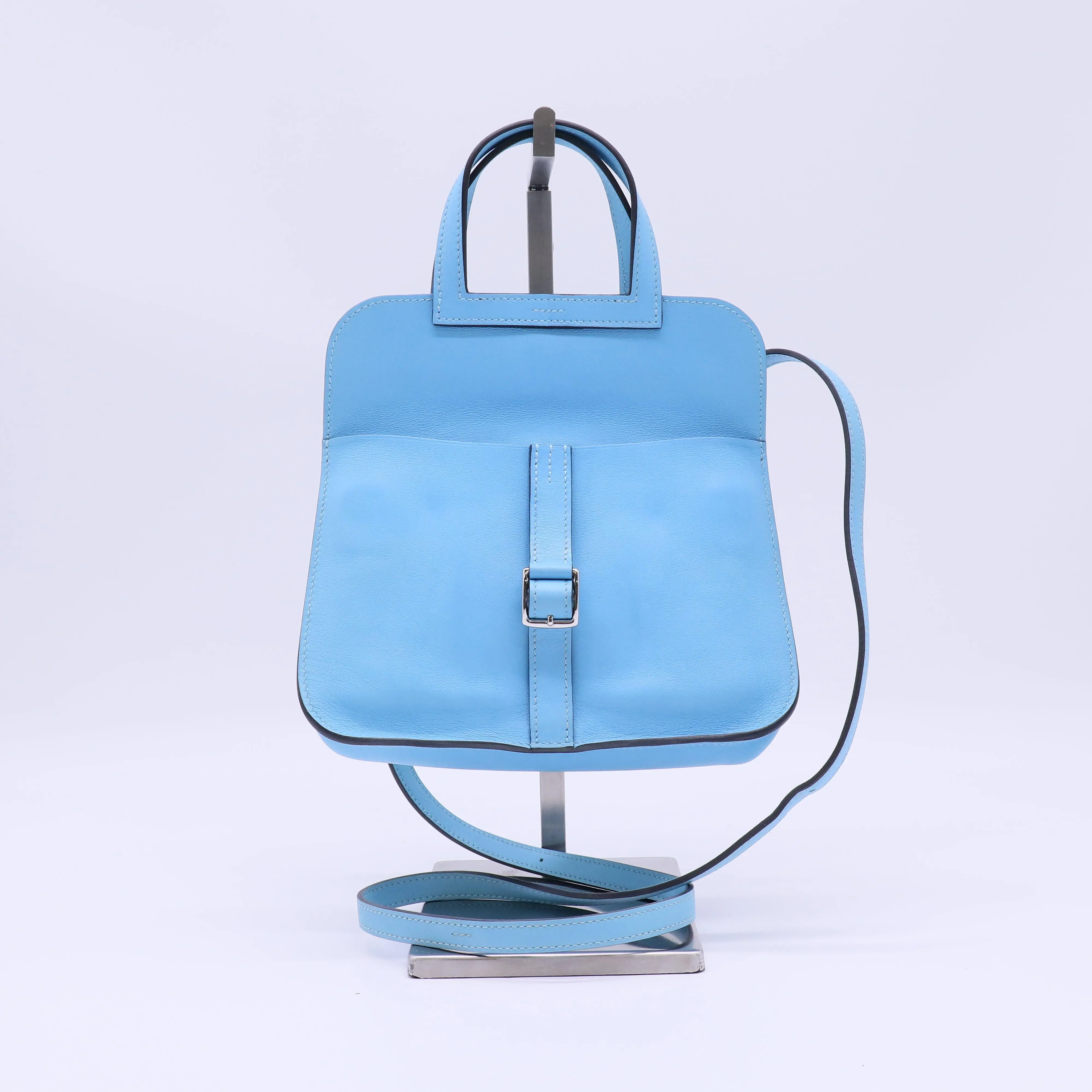 Pre-owned HERMÈS Leather Shoulder Bags Halzan 22 Bag B22548