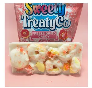 Easter candy peaches n cream bar- Bonbon