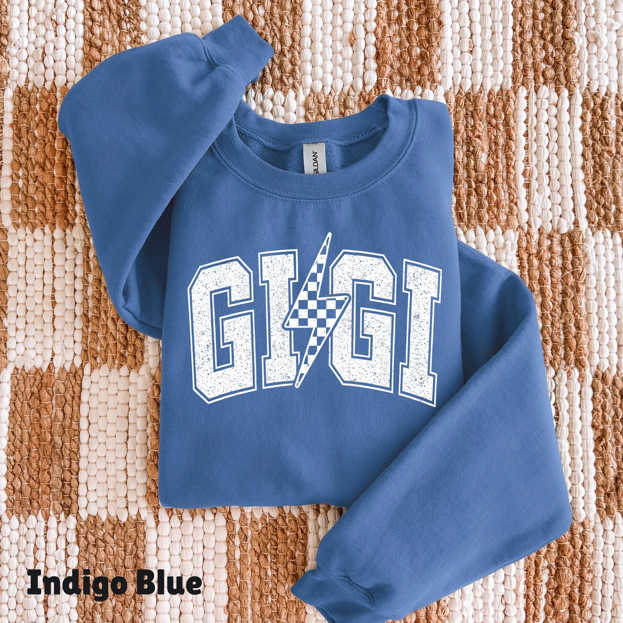 Gigi Sweatshirt Gift, New Grandma Crewneck, Cool Grammy Trendy Sweater, Mothers Day Present, Pregnant Announcement To Grandparents, New Mom