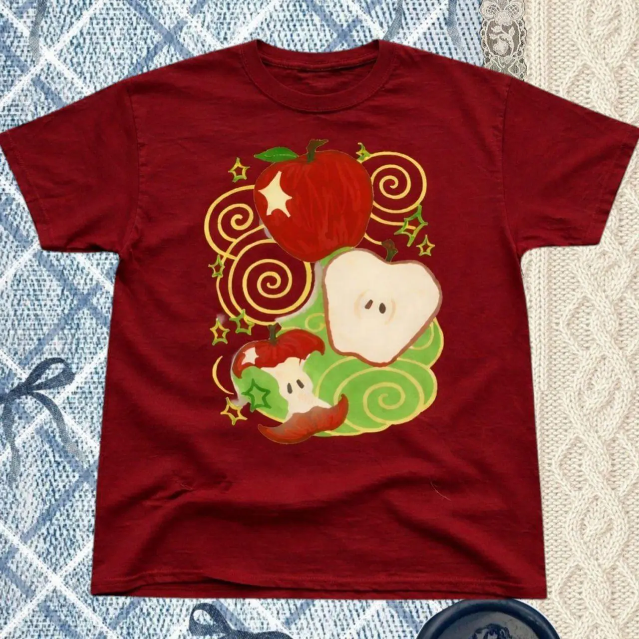 Red Apple Graphic T-Shirt, Cute Apple Core Fruit Tee, Retro Y2K Fruit Graphic Shirt, Cottagecore Foodie Shirt, Teacher Apple Gift, Casual Unisex Tee for Men Women