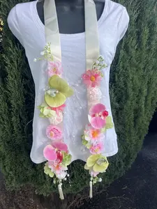 graduation lei