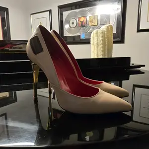 DDDot Heels