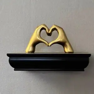Hand Shaped Resin Ornament, 1 Count Modern Heart Shaped Statue, Home Decor for Living Room, Bookshelf, Desktop, Wedding, Party, Gifts For Boyfriend, Decor Figurine, Decorative Sculptures, Decoration Items, Design, Interior Decoration Accessories