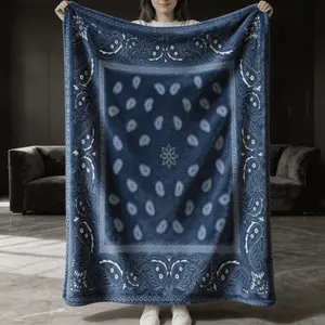 Paisley Bandana Print Blanket, Single-Sided Printed Flannel Throw Blanket, Retro Boho Style, Soft & Lightweight Multi-Purpose, Ideal for Sofa, Bed, Camping & Picnic, Perfect Gift for Teens & Adults