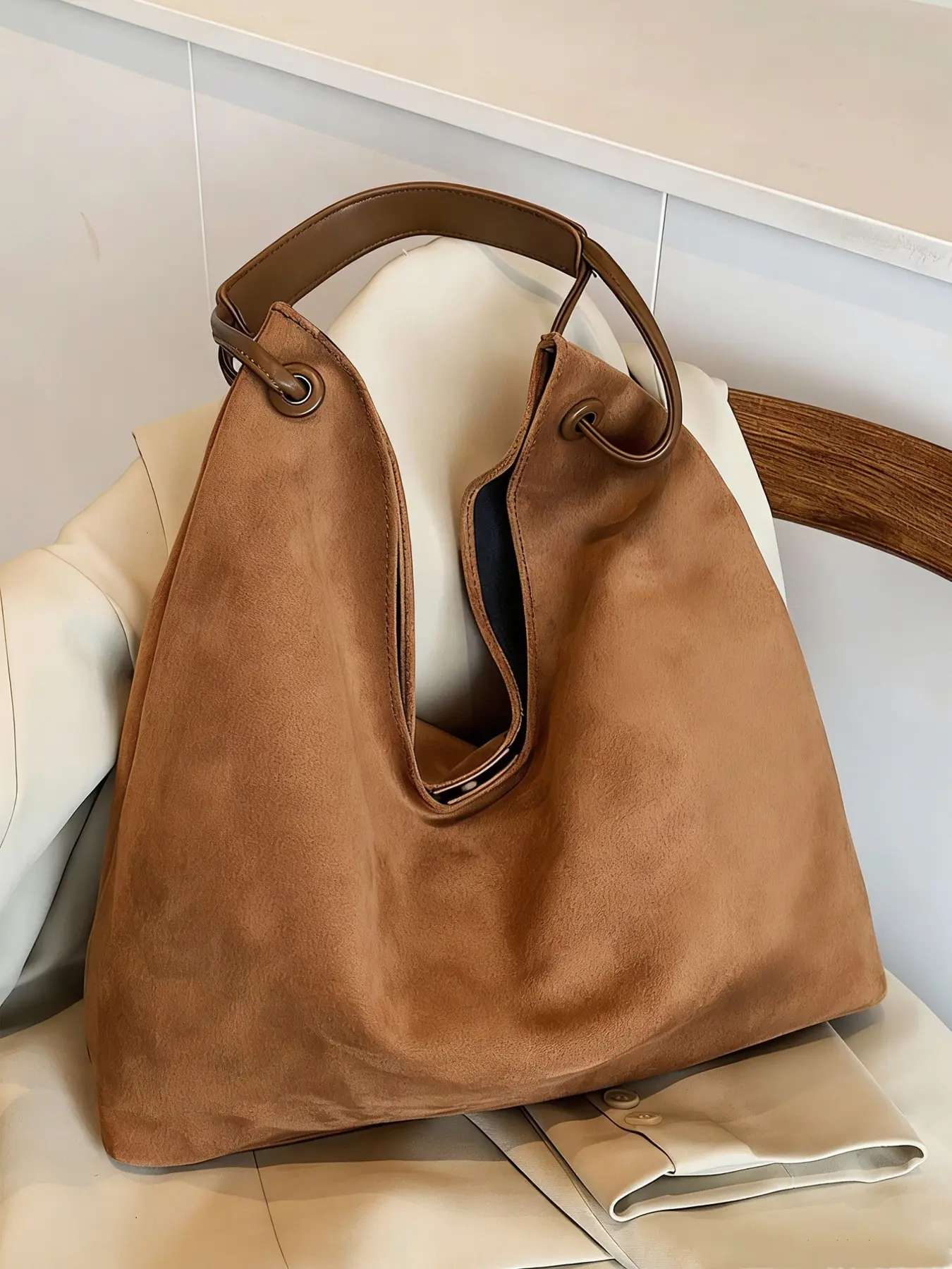 Simple and atmospheric tote bag, solid color, retro shoulder bag, convenient to carry, can accommodate files, phones, suitable for dates, shopping, Everyday Bag, Handbag Shoulder Bag
