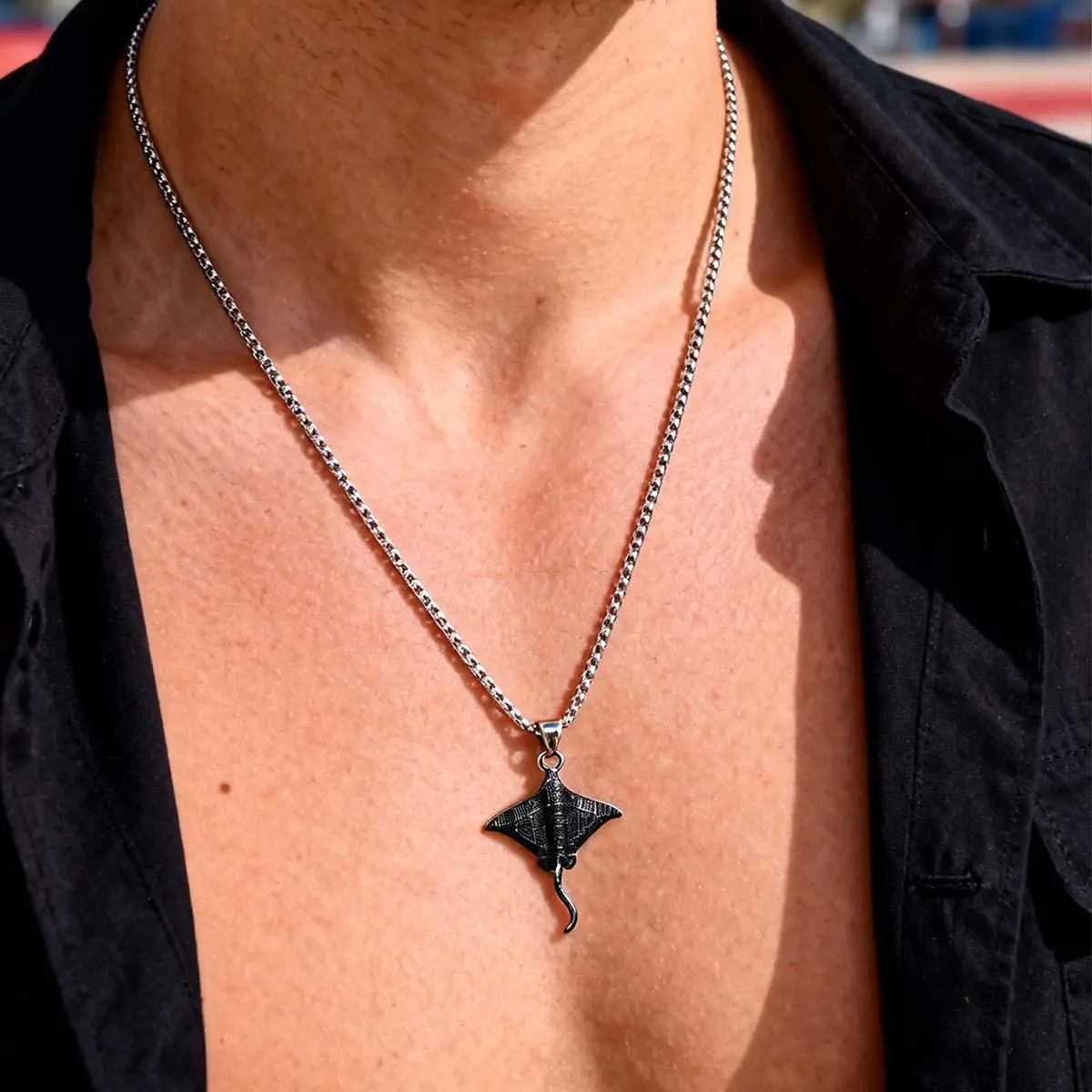 Vnox Men's Stainless Steel Devil Fish Pendant Necklace, Waterproof Fish Shape Box Chain Necklaces, Trendy Jewelry Gift for Men